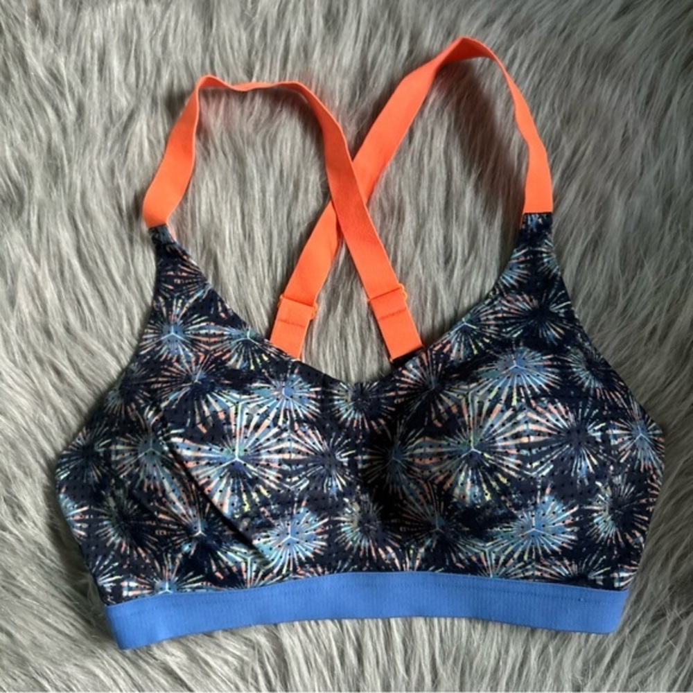 Victoria Sport Victoria's Secret Wireless Sports Bra Women's Size 32D Crossback